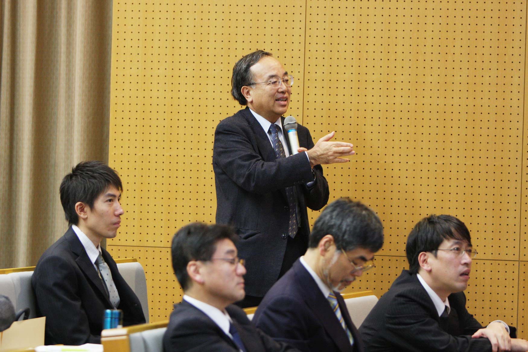 シンポジウムの様子